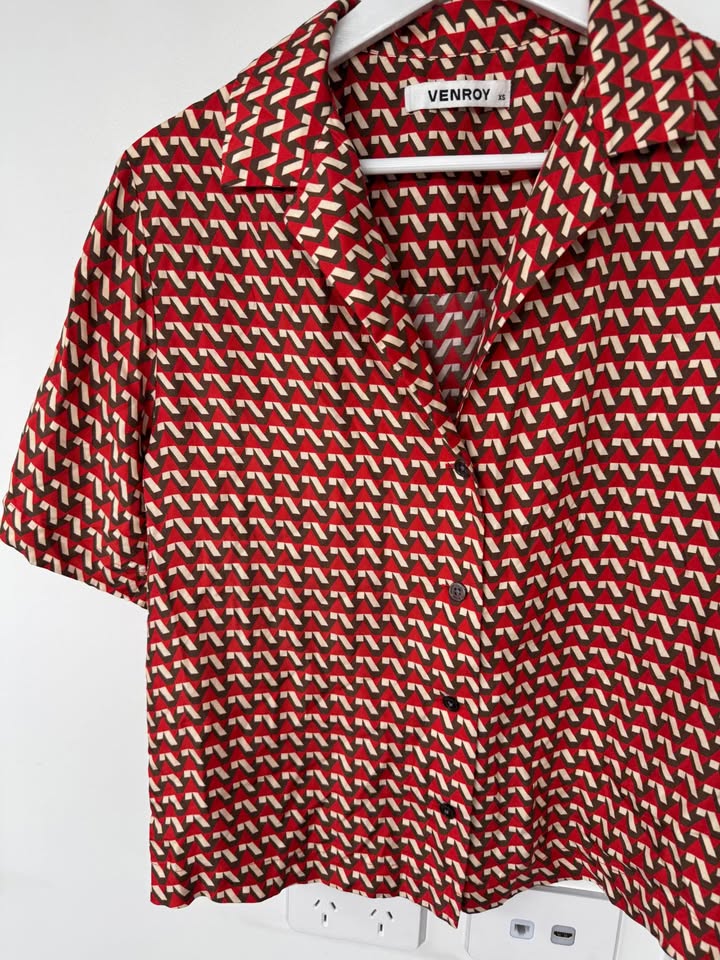 Venroy Silk Shirt - size XS