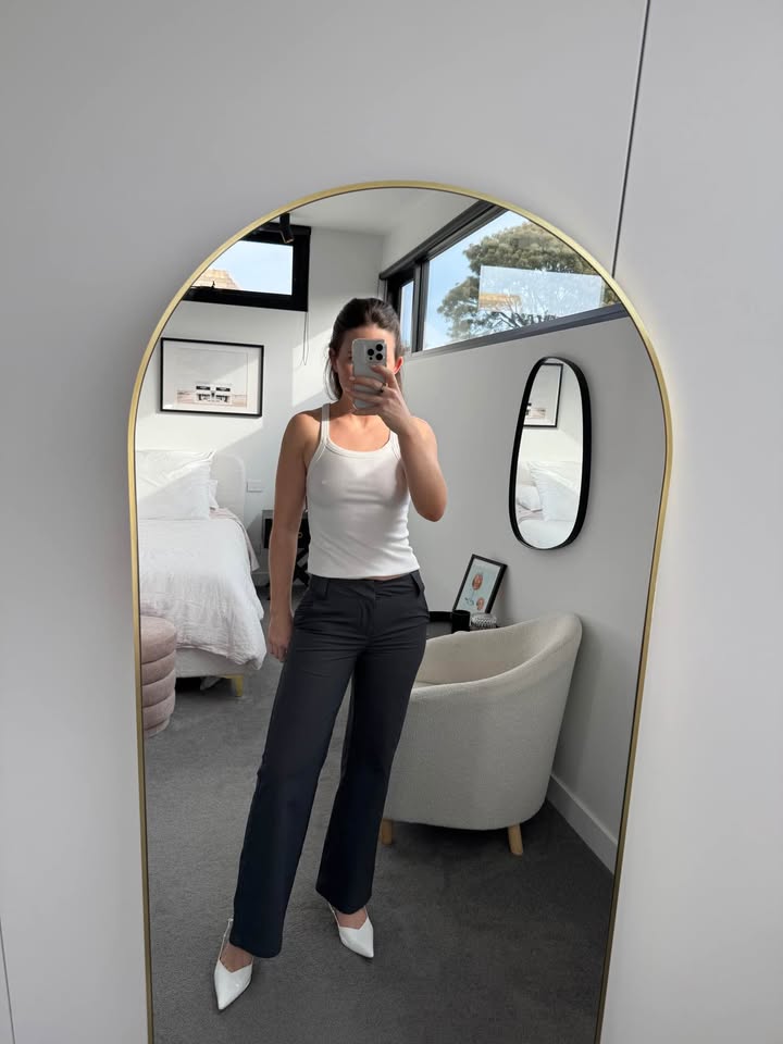 Perfect Stranger Suit Pants - size 6