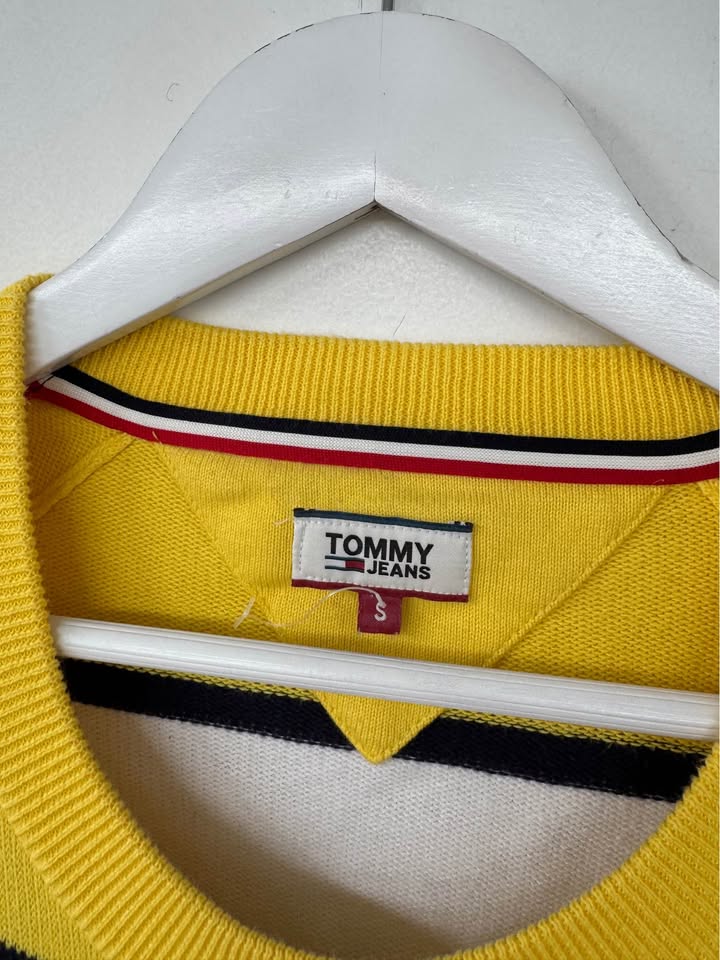 Tommy Hilfiger Jumper - size small