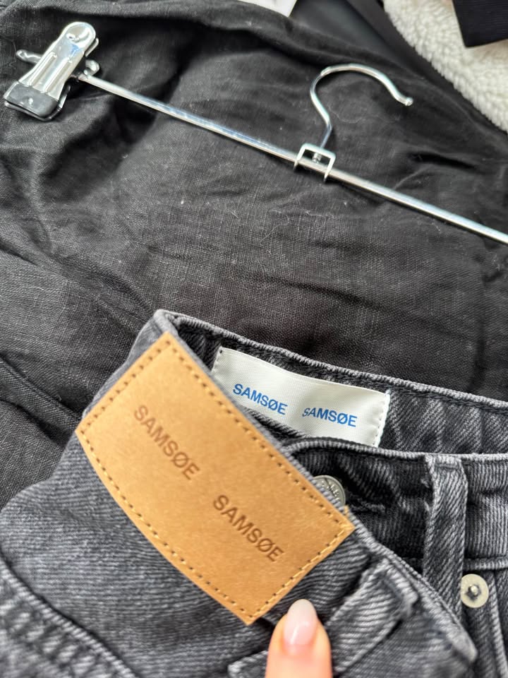 Levi Jeans - size 26