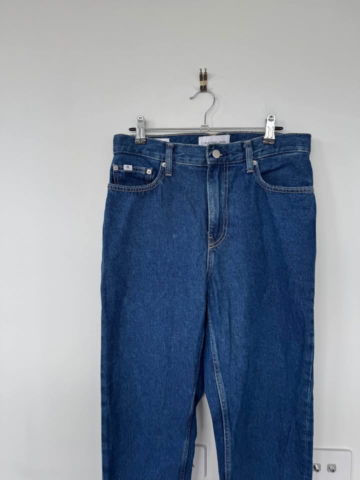 Calvin Klein Jeans - size 28
