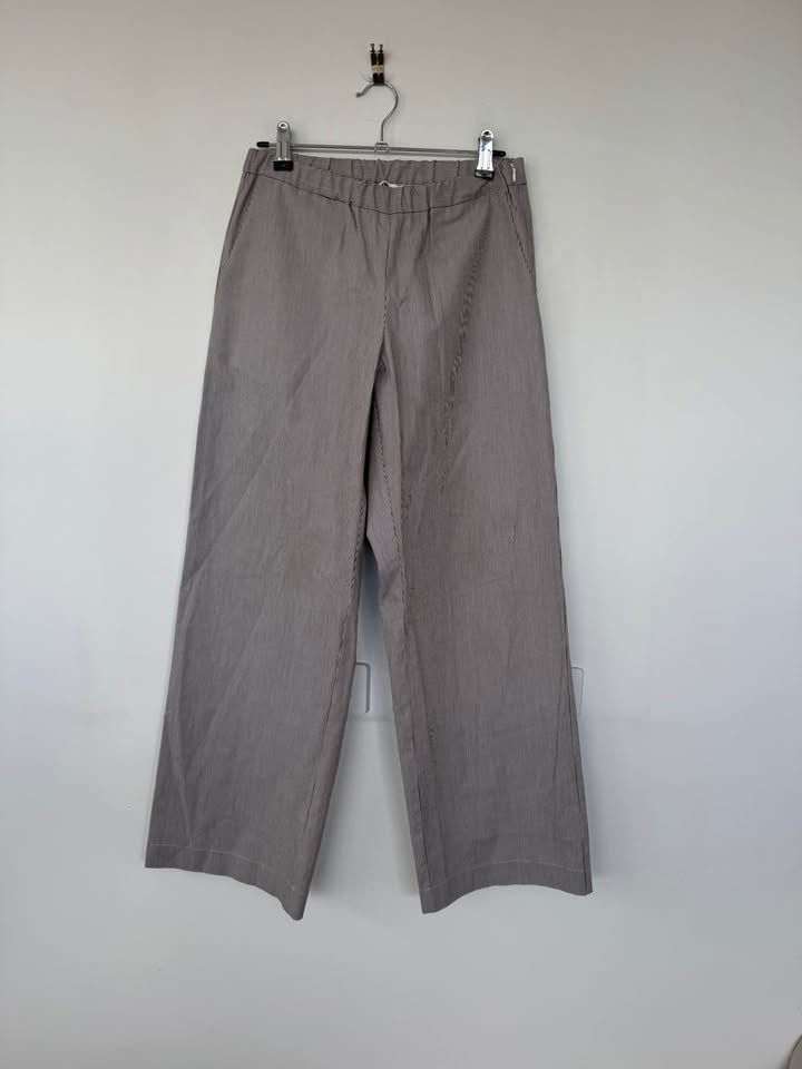 Mode Mischief Pants - size XS