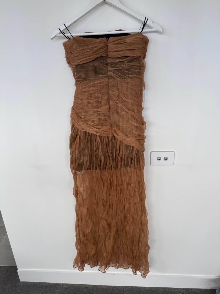 Tohja Maxi Dress - size 6