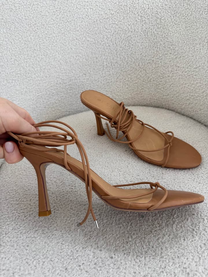 Sol Sana Heels - size 40 NEW