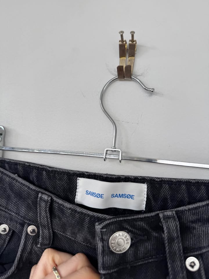 Levi Jeans - size 26