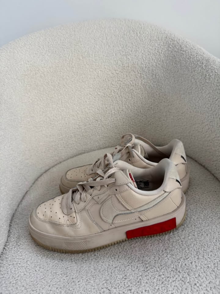 Nike Runners - size 40.5