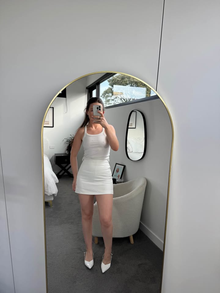 Dissh Skort - size 6