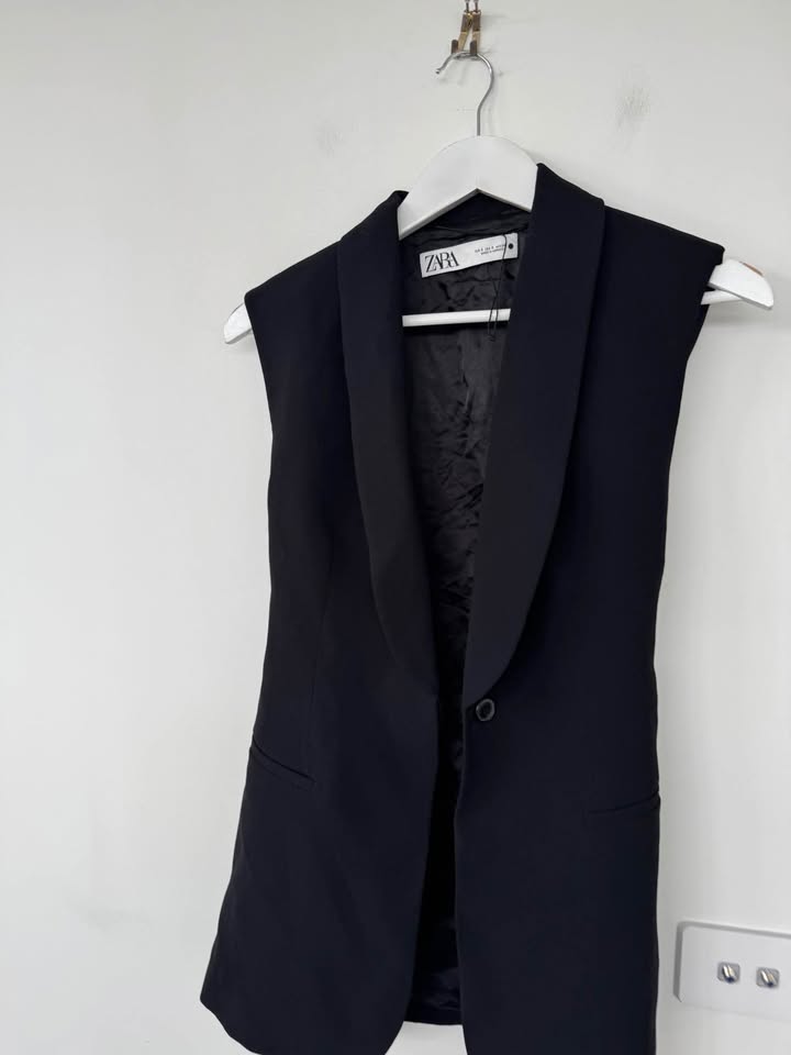 Zara Vest - size small