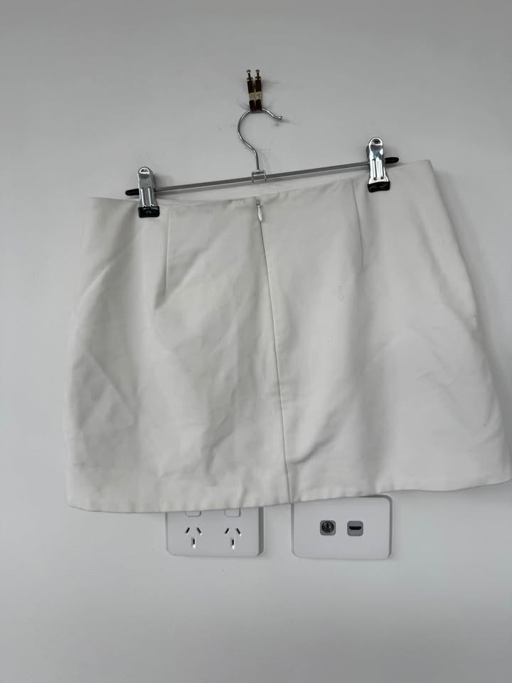 Henne Skirt - size 10