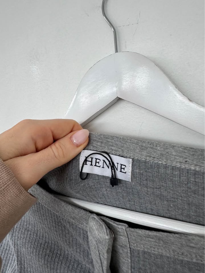 Henne Long Sleeve - size 8