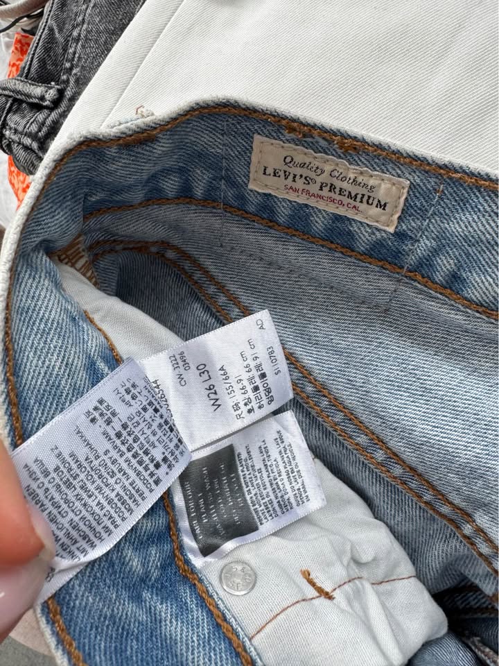 Levi Jeans - size 26