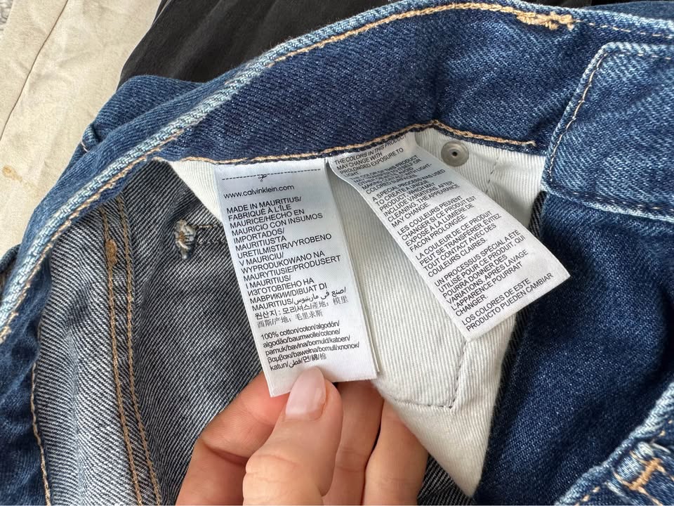Calvin Klein Jeans - size 28