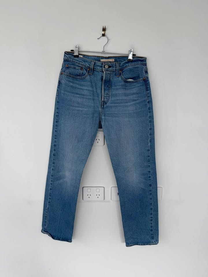 Levi Jeans - size 29