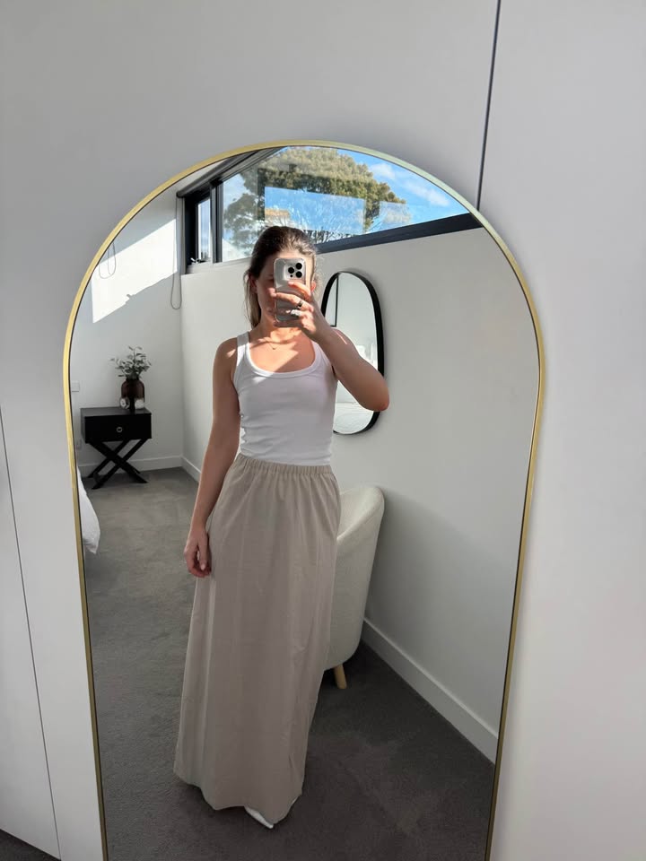 Scanlan Theodore Skirt - size medium BNWT