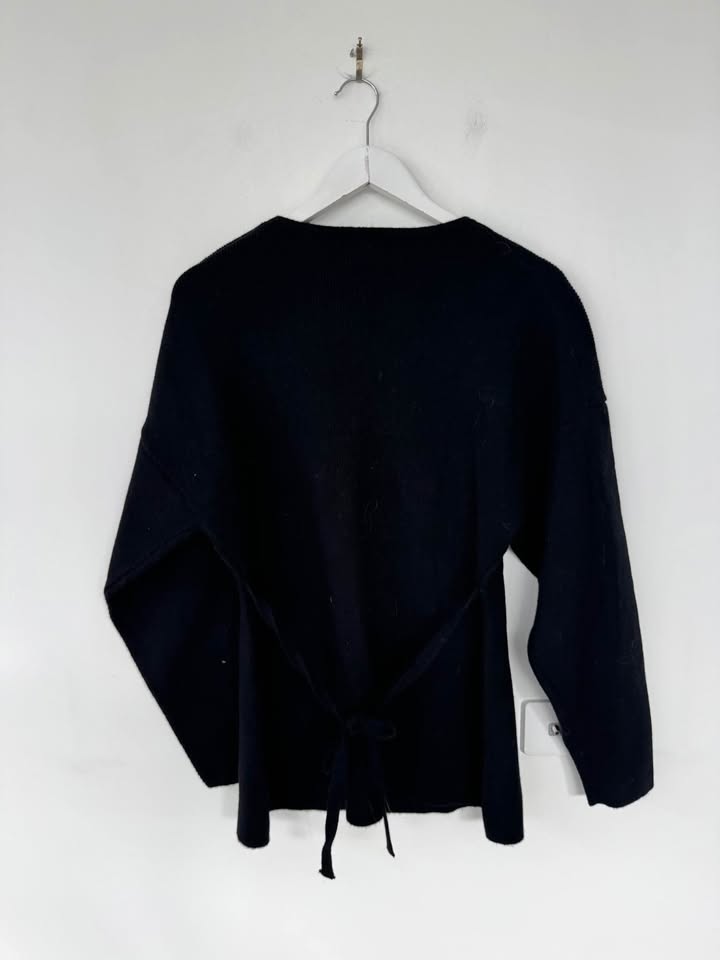 Dissh Cardigan - size medium BNWT