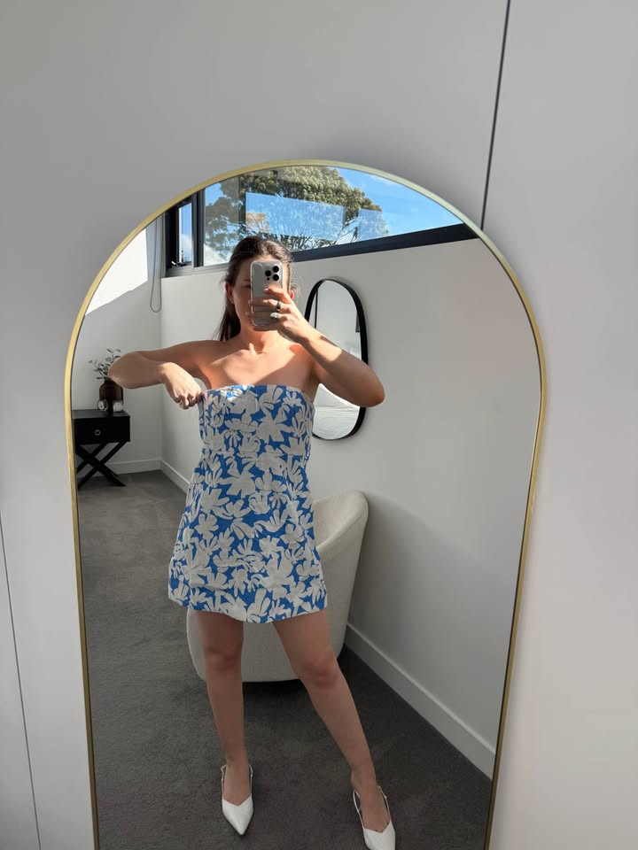 Venroy Mini Dress - size large