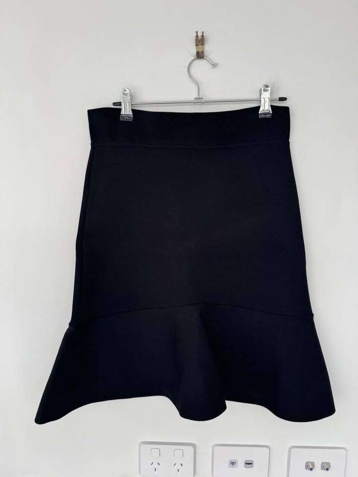 Scanlan Theodore Crepe Knit Skirt - size medium