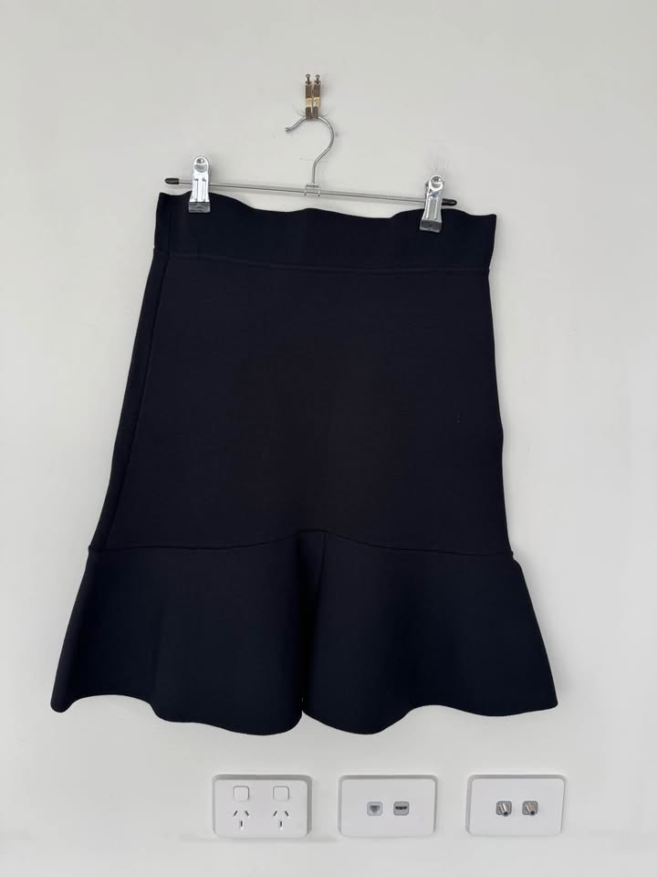 Scanlan Theodore Crepe Knit Skirt - size medium