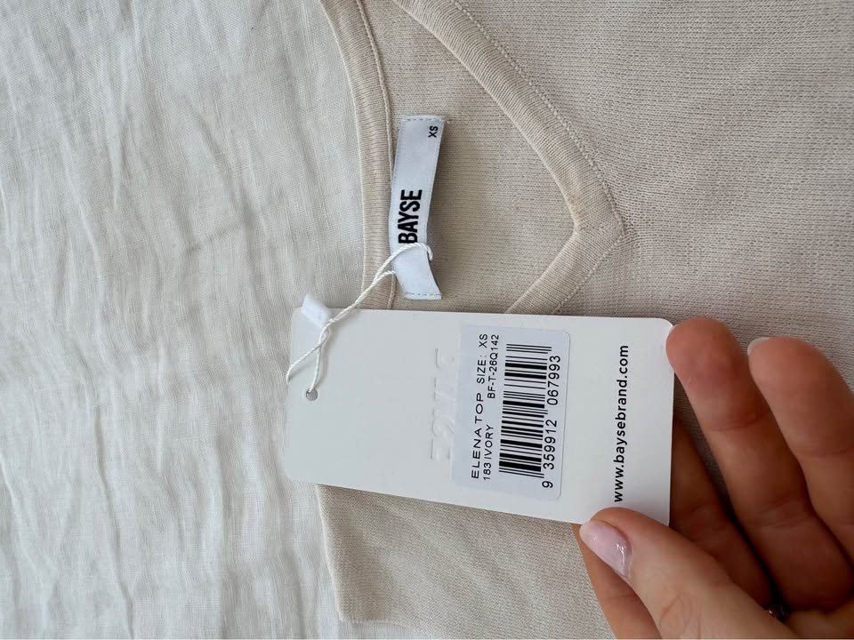 Bayse Brand Tank - size XS