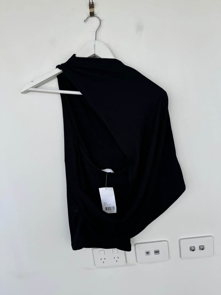 Kookai Top - size 6 BNWT