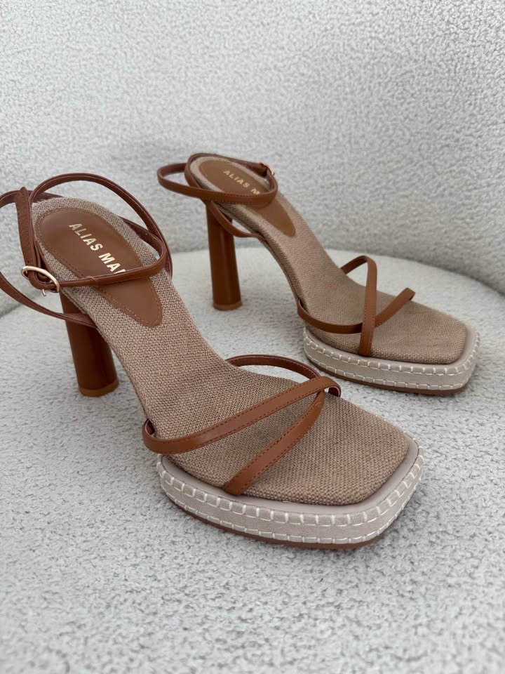 Alias Mae Heels - size 37