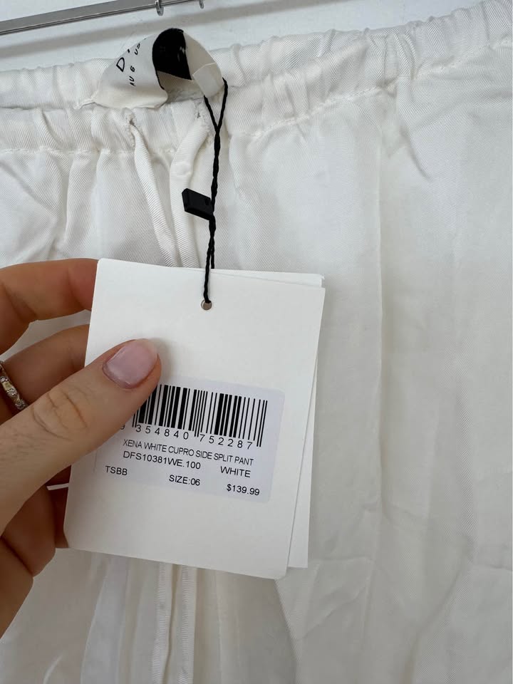 Dissh Set - size 6 BNWT