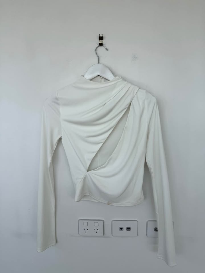 Benni Top - size 6