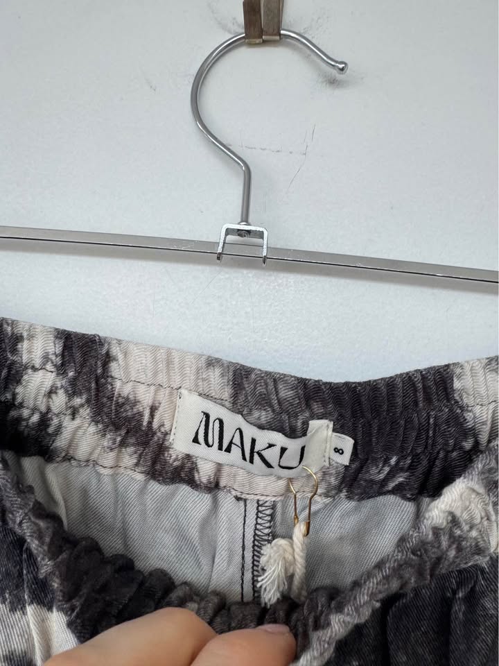 Maku Pants - size 8 BNWT