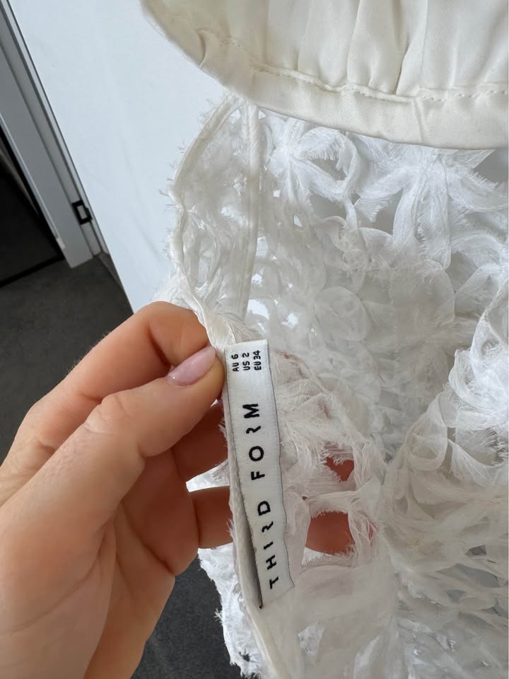 Third Form Top - size 6