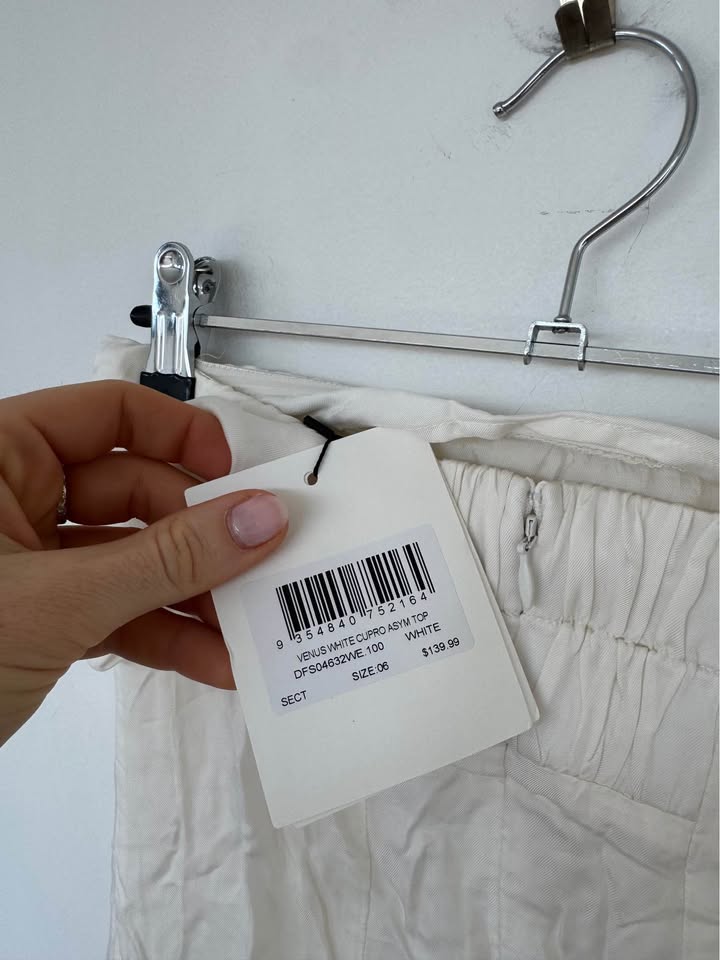Dissh Set - size 6 BNWT