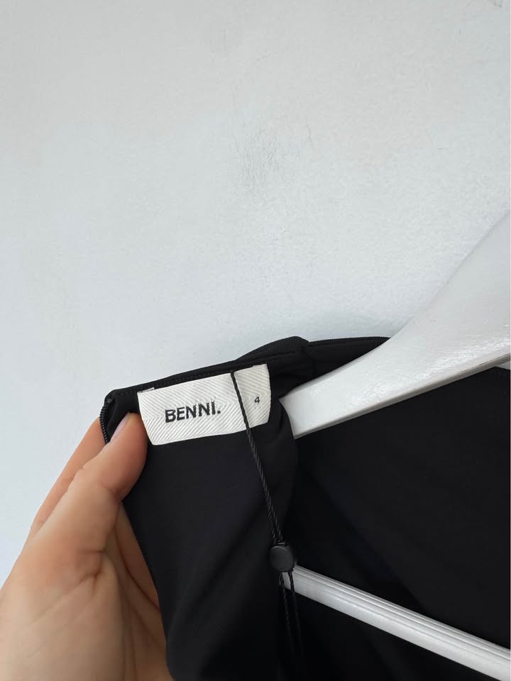 Benni Top - size 4