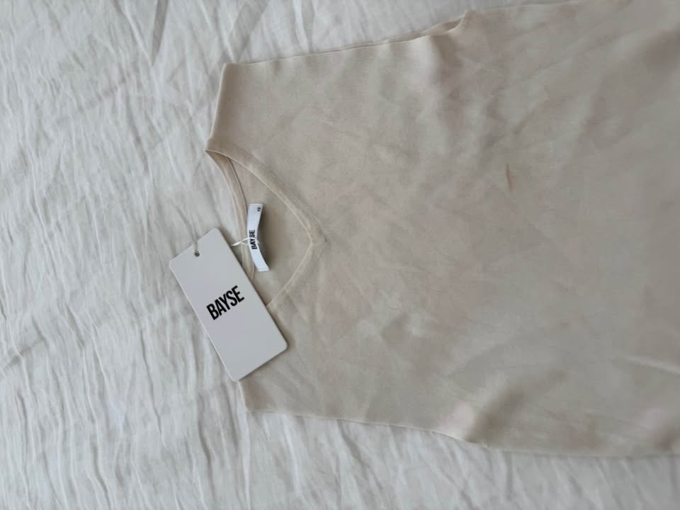 Bayse Brand Tank - size XS