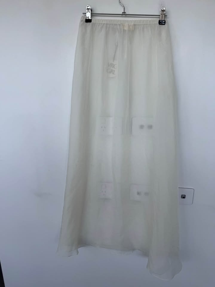 VRG Girl Skirt - size 8 BNWT
