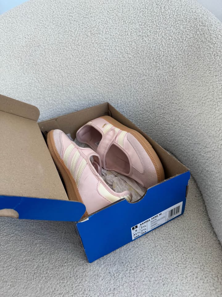 Adidas Jane Samba - size 41 1/3