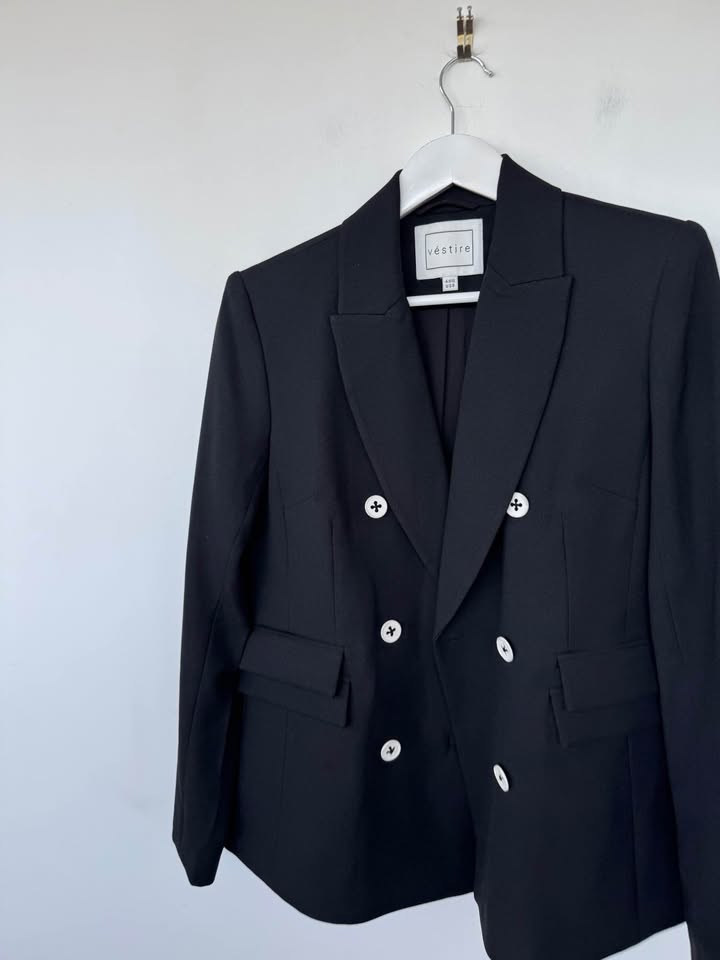 Vestire Blazer - size 12