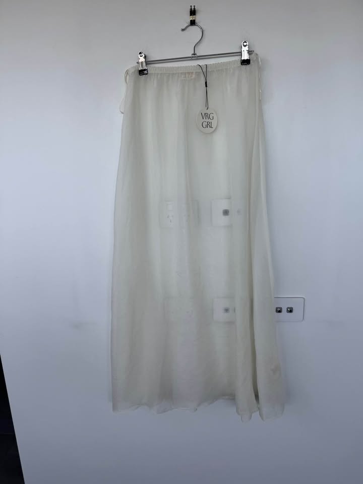 VRG Girl Skirt - size 8 BNWT