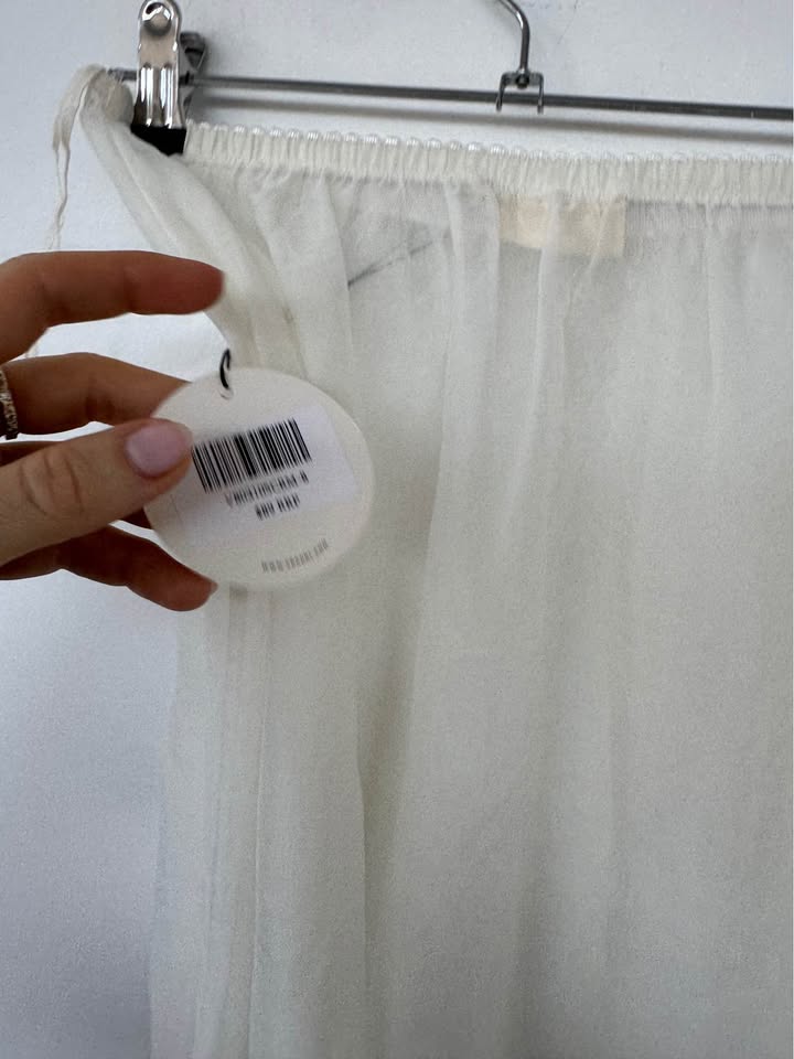 VRG Girl Skirt - size 8 BNWT