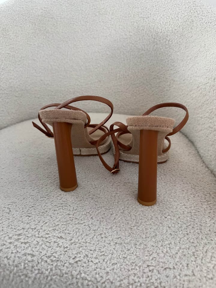 Alias Mae Heels - size 37