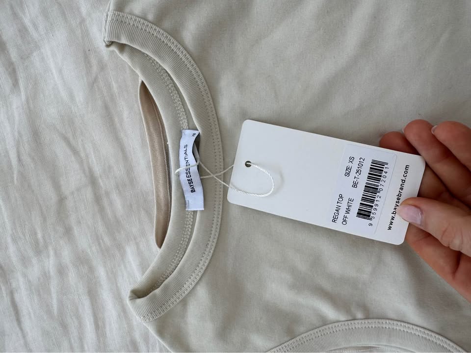 Bayse Brand Tank - size XS