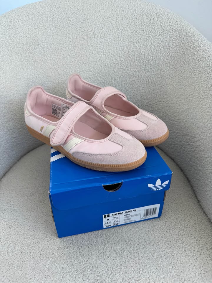 Adidas Jane Samba - size 41 1/3
