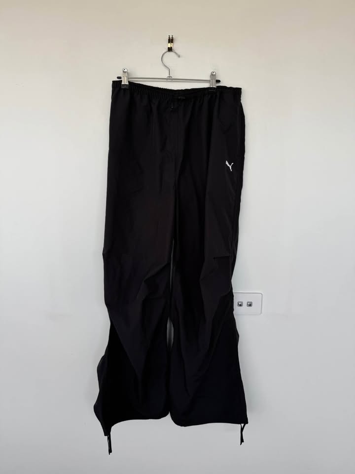 Puma Tracksuit Pants - size medium BNWT