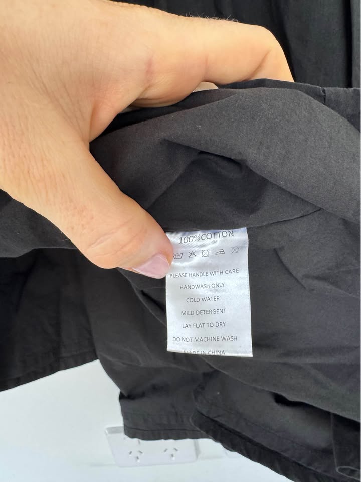 The waiting room skirt - size 8
