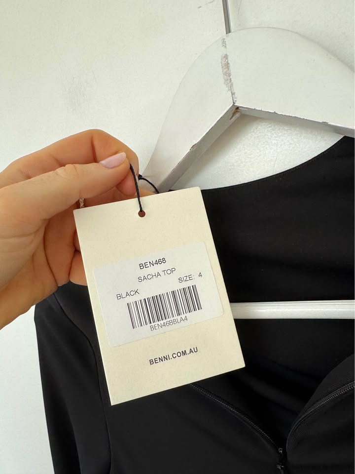 Benni Top - size 4