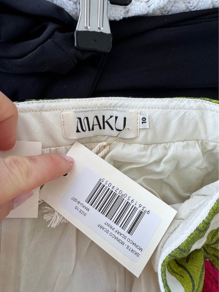 Maku Set - size 10 BNWT