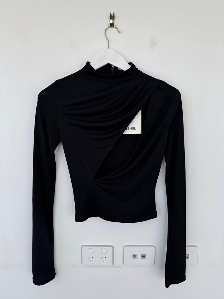 Benni Top - size 4