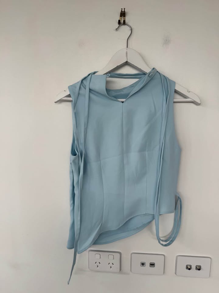 Kookai Top - size 8