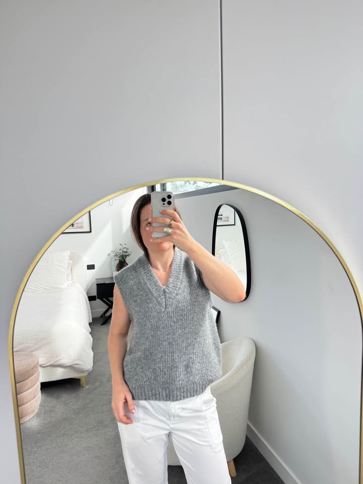 Friend of Audrey knit vest - size small