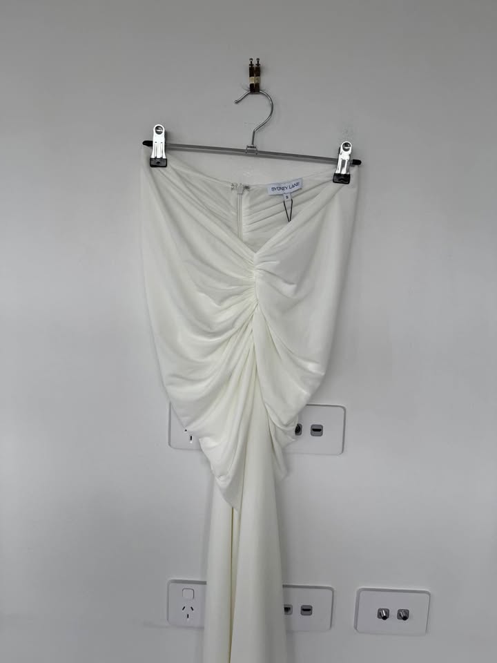 Sydney Lane Skirt - size small BNWT
