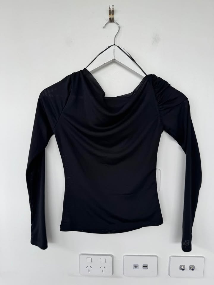 Portmans Mesh Long Sleeve - size 6 BNWT