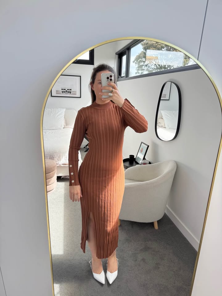 Ena Pelly Knit Dress - size 8